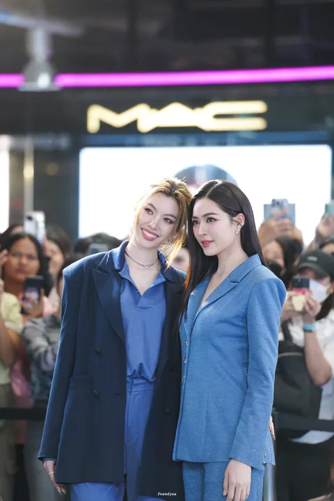 Photo from Maybelline Pop-Up
