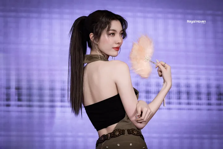 Photo from WINK Magazine Fansign in Shanghai, China
