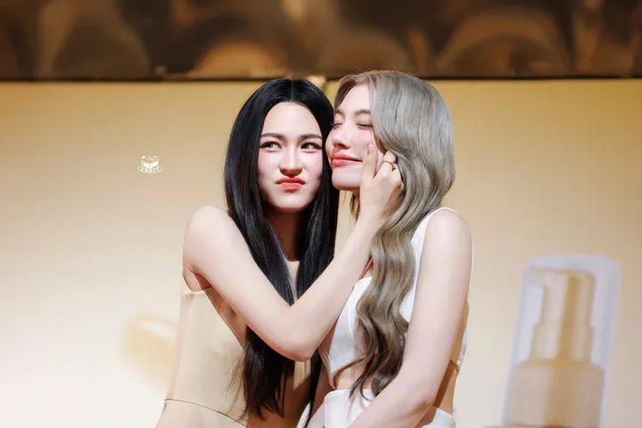 Photo from Pantene: Miracle Bond Repair